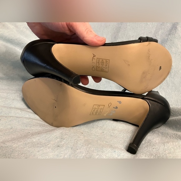 Aldo Black Heels Pumps Leather with Jewels Size 9 - Picture 5 of 10